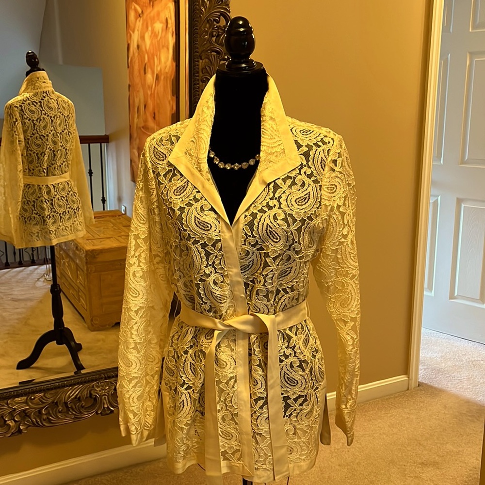 Elegant cream Lace top/topper with ribbon trim and belt and side slits.